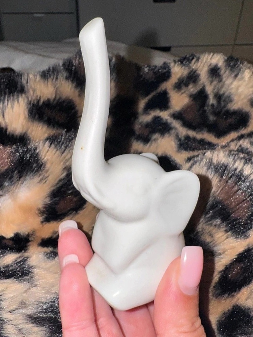 White Elephant Ceramic ring Holder